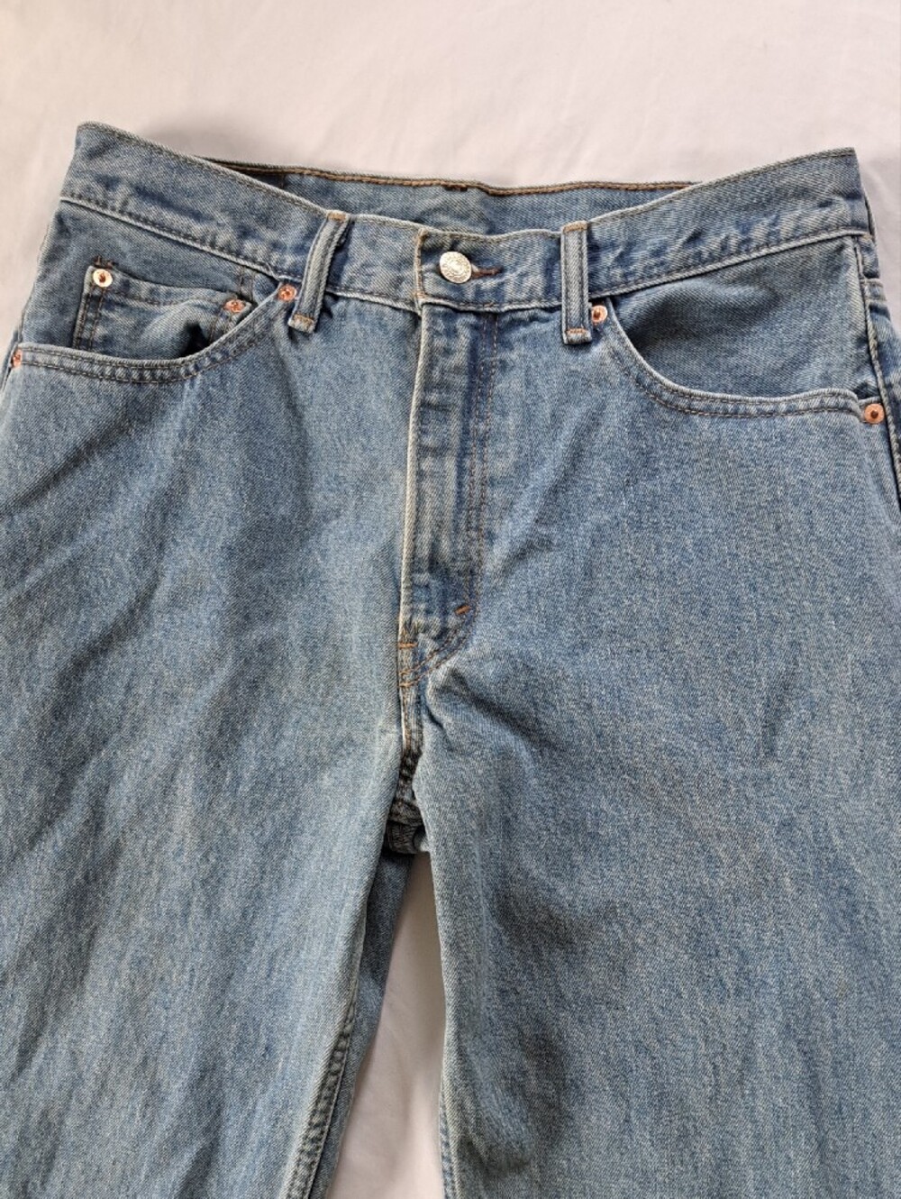 ​VTG Levi’s 550 Relaxed Fit Tapered Leg Jeans Light Stonewash 33x34 (Fits 32x32) - Picture 4 of 13